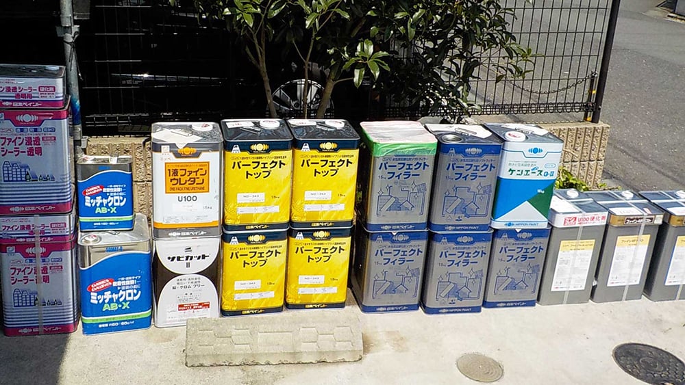 使用する塗料の種類が違う